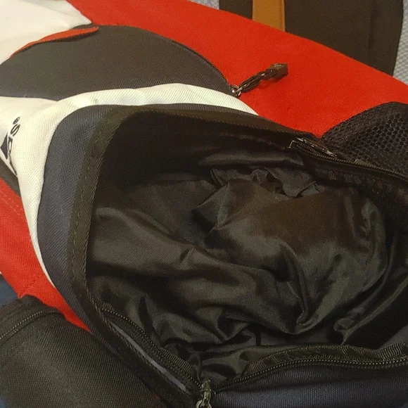 Backack - Picture 5 of 7